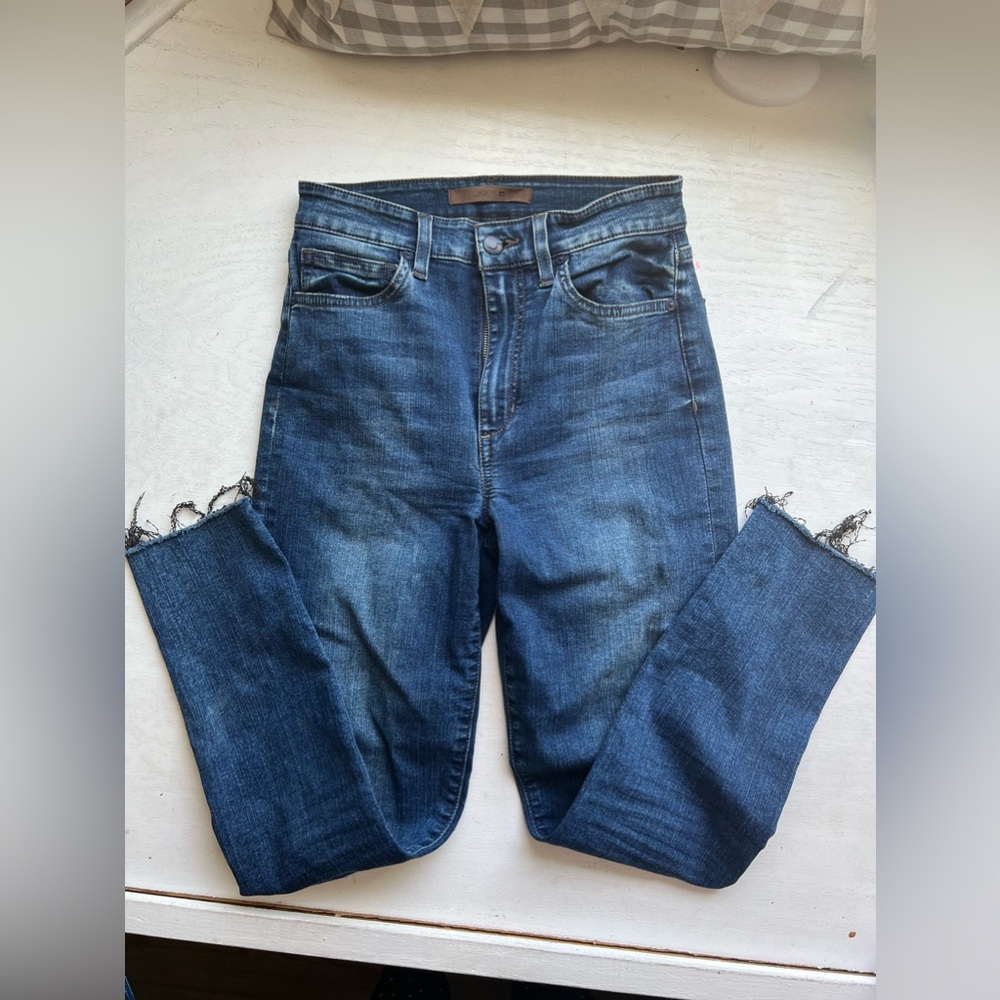 Joe’s Jeans Highrise Sninny Shirley high waisted and skinny jeans
